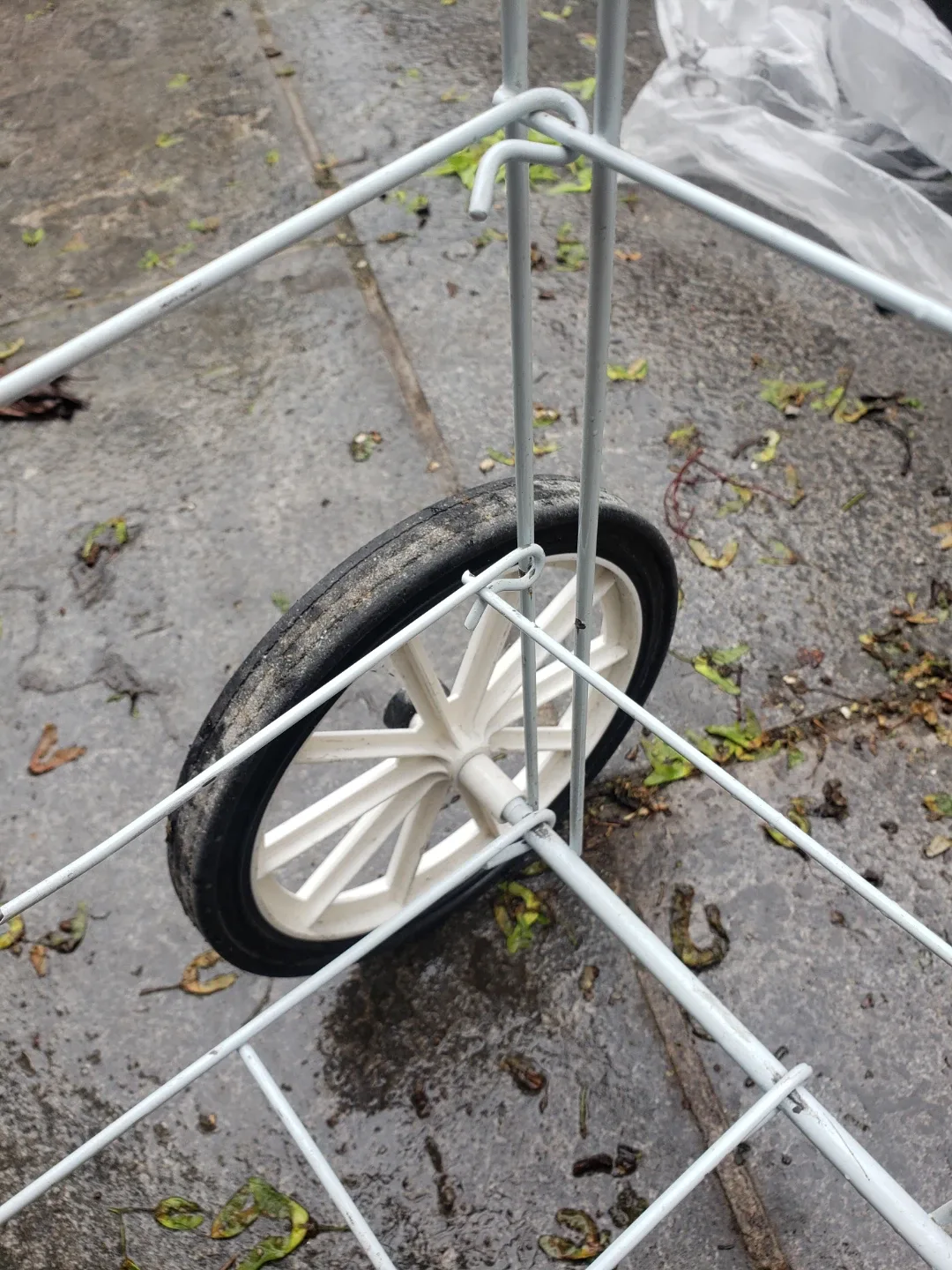 Metal Rolling Shopping Cart image indicator(3)