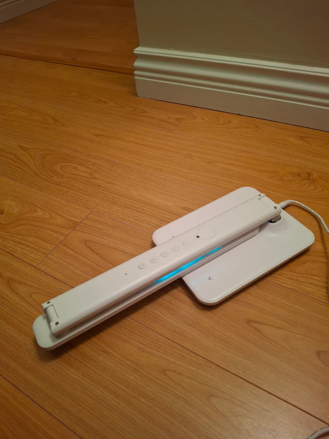 OttLite Executive LED Desk Lamp with USB charging port image indicator(8)