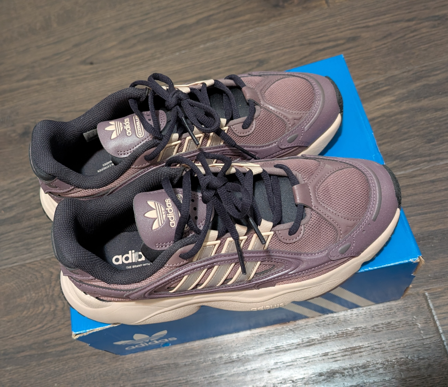 Adidas Ozmilan W Sneakers - Size 8 1/2