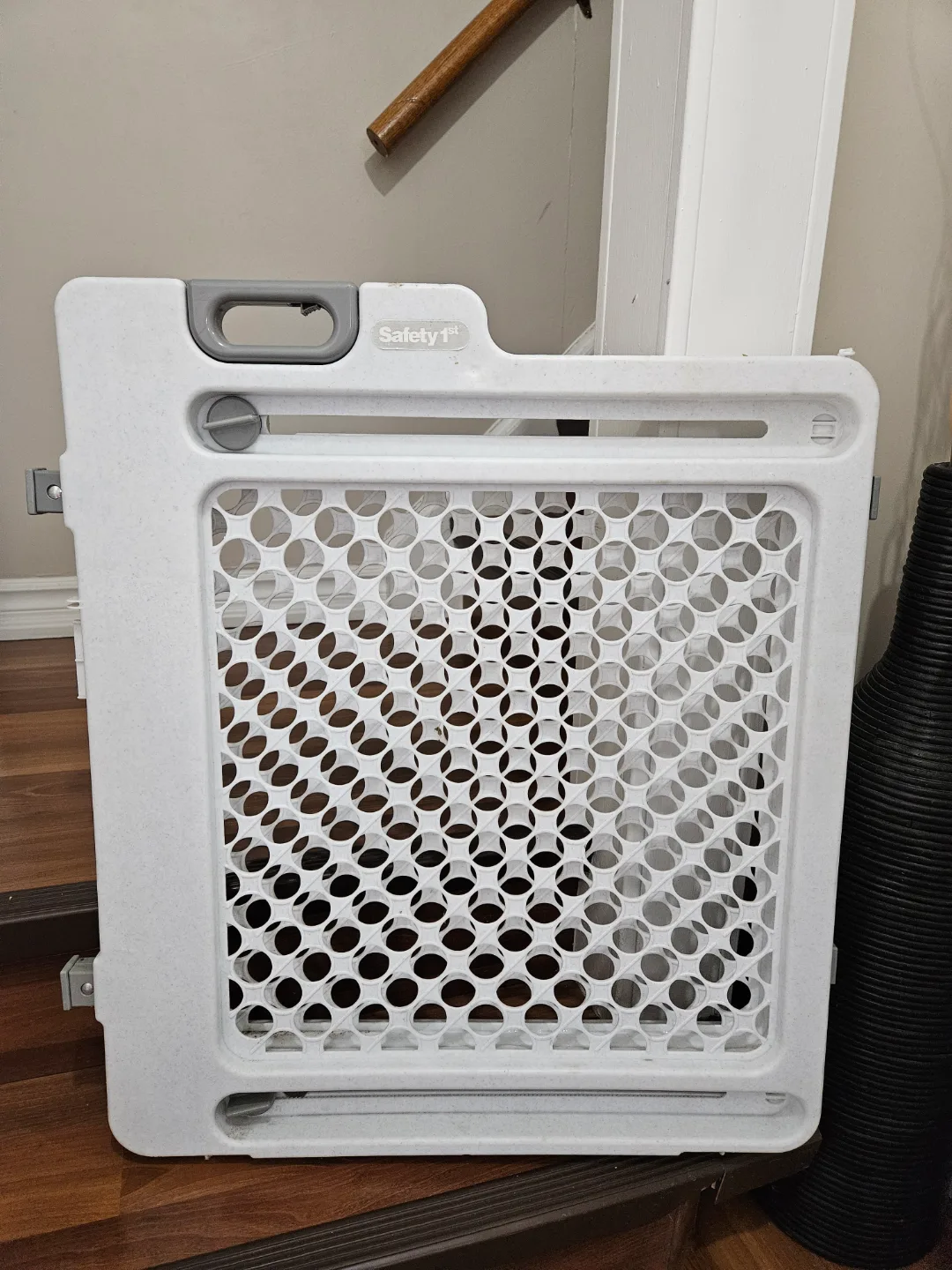 Safety 1st Easy Install Gate thumbnail