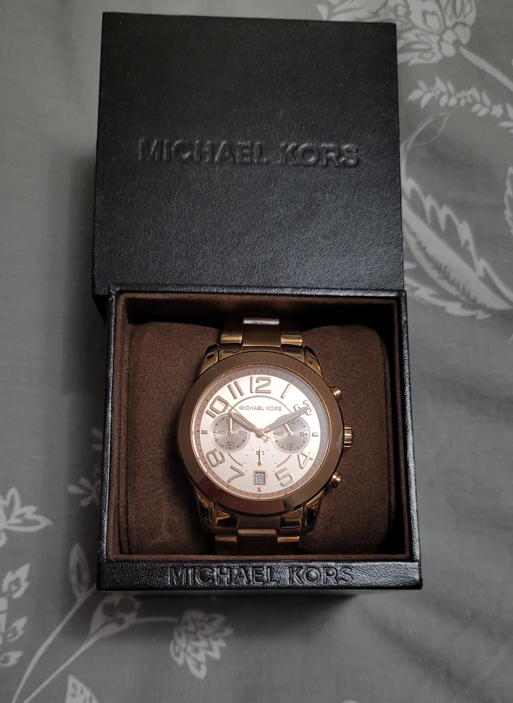 Michael Kors Women's Rose Gold Chronograph Watch image indicator(2)