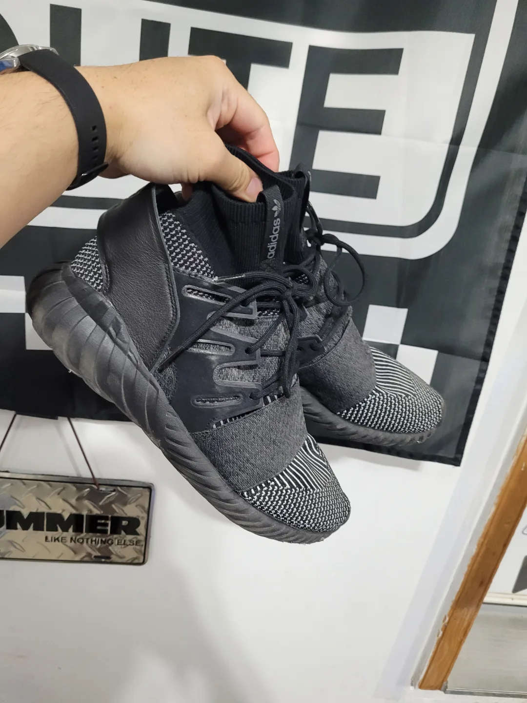 Adidas Tubular Doom image indicator(3)