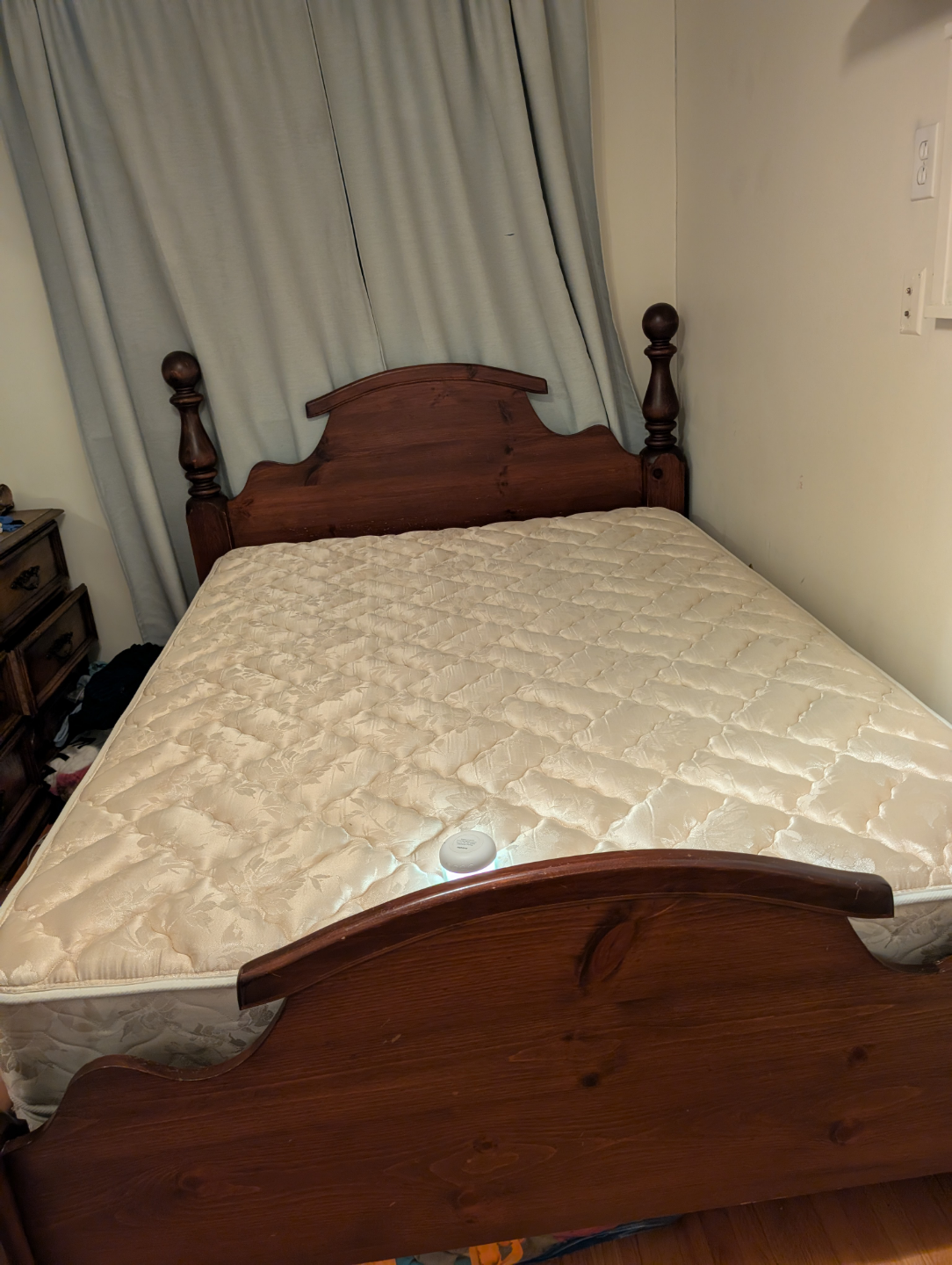 Queen bed frame with mattress - photo 2