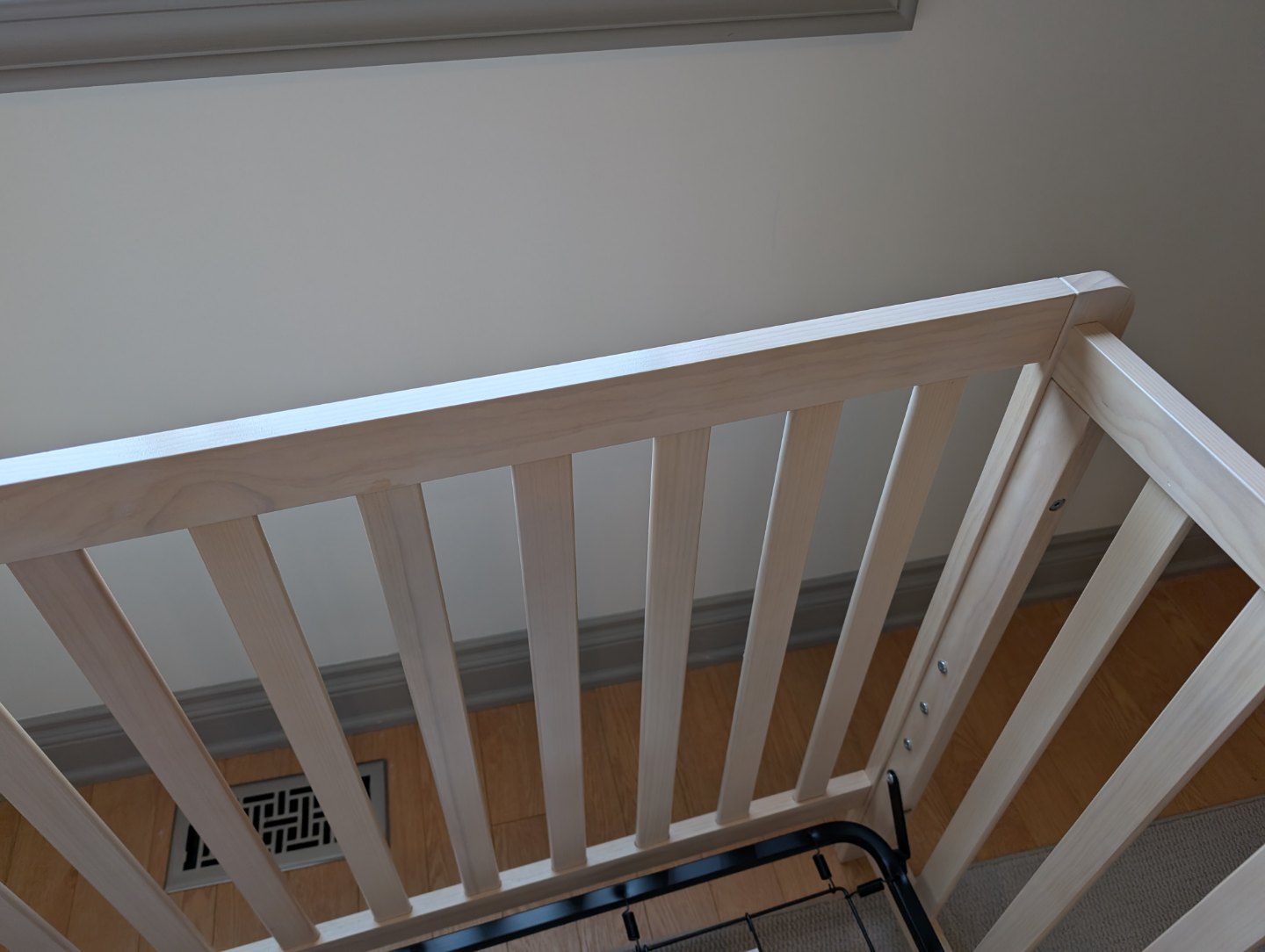 Wooden Baby Crib with toddler rail (DaVinci brand) - photo 5