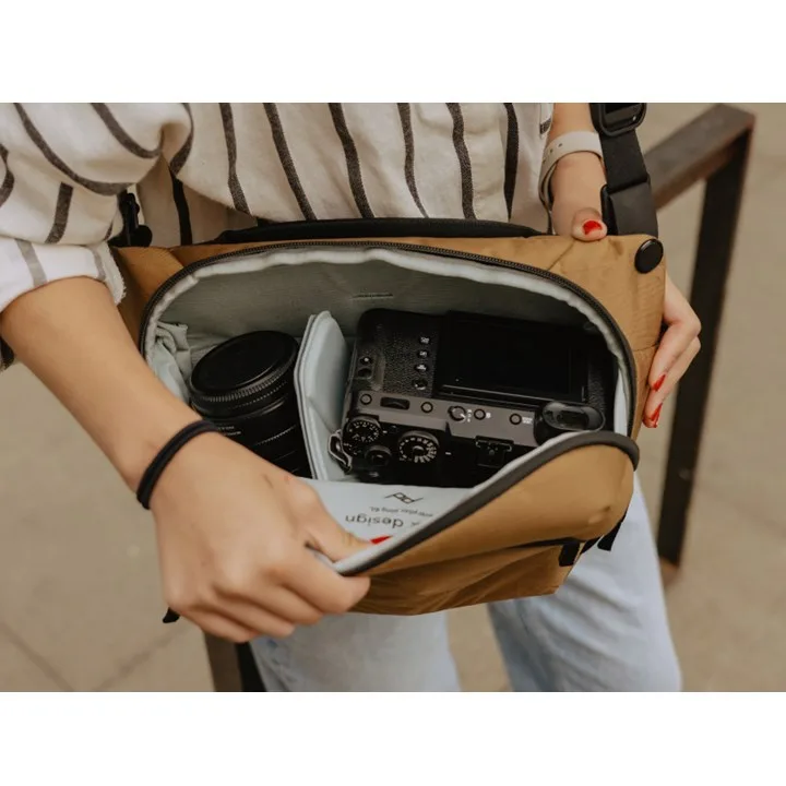 Peak Design Everyday Sling 6L - Navy image indicator(2)