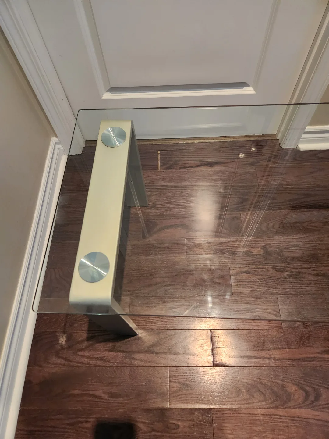 Glass Coffee Table with Silver Metal Legs image indicator(5)