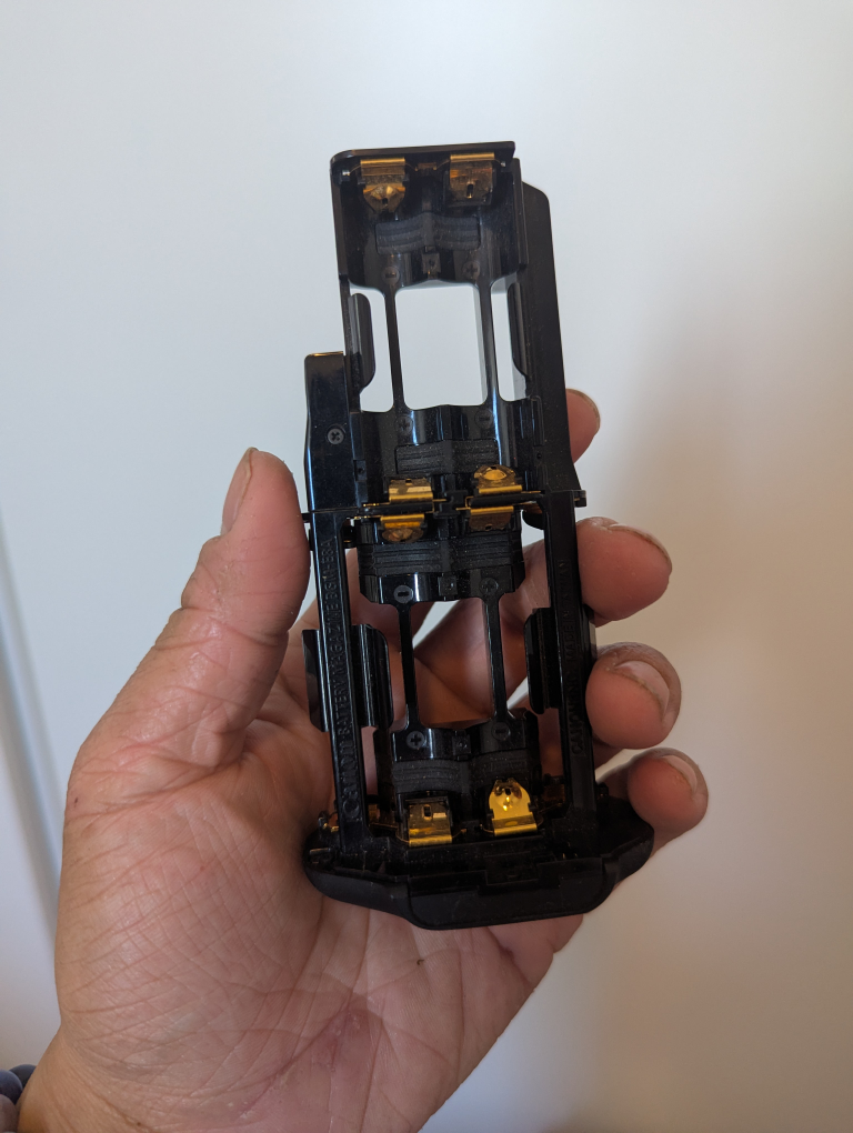 Canon Battery Grip BG-E8 - photo 4