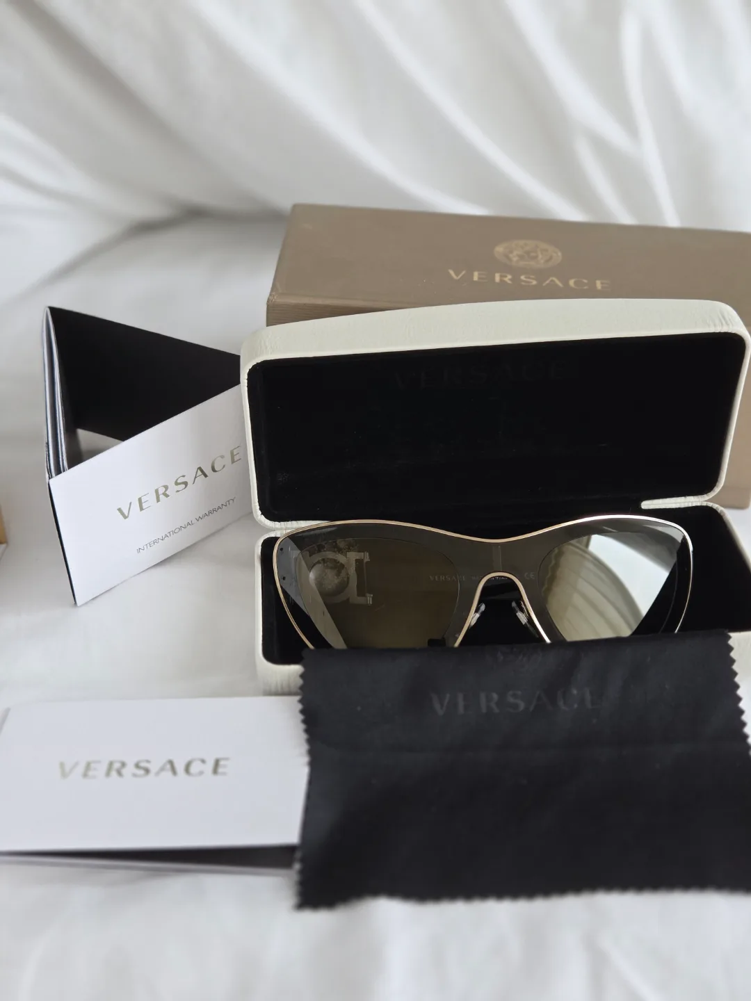 Vintage Versace Sunglasses image indicator(5)