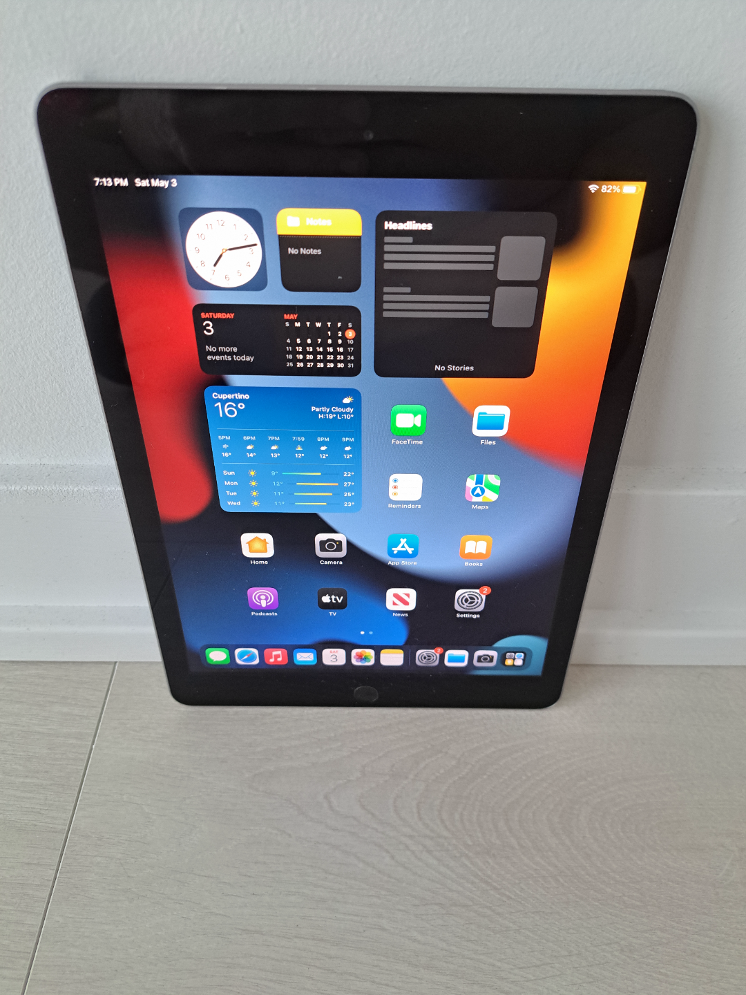 Apple iPad 6th Gen 9.7” 32GB Wi-Fi – Space Grey