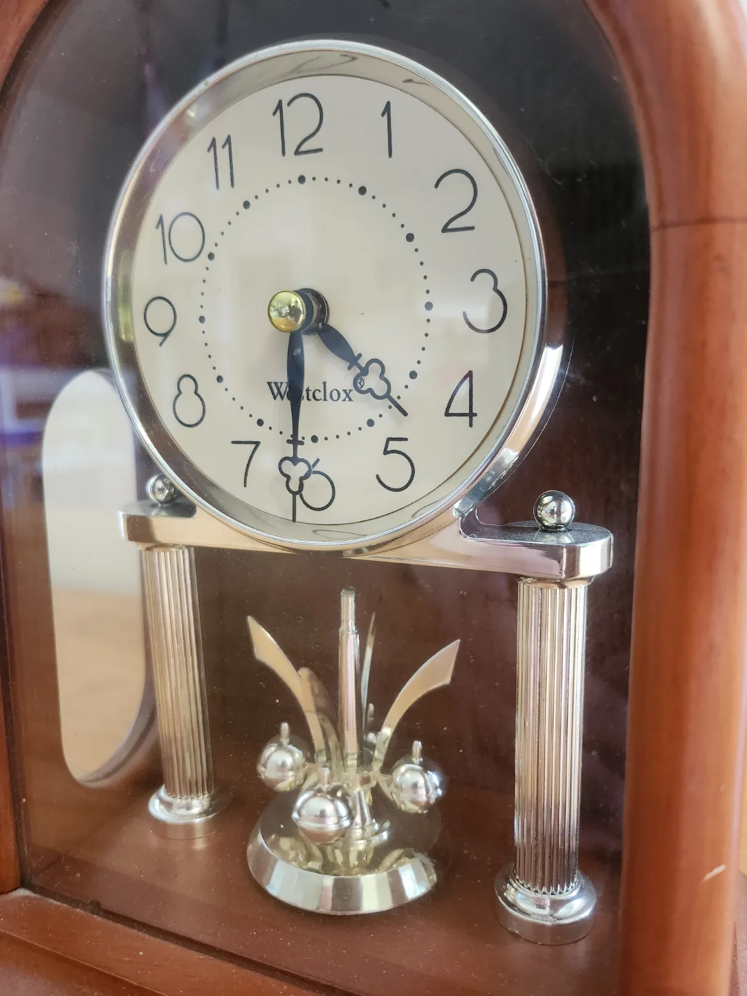 Vintage Wooden Mantle Clock 🏒 image indicator(4)