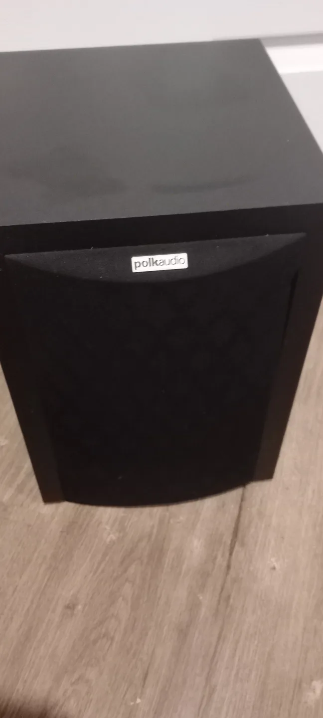 Polk Audio RM6750 5.1 Home Theatre Speaker System thumbnail