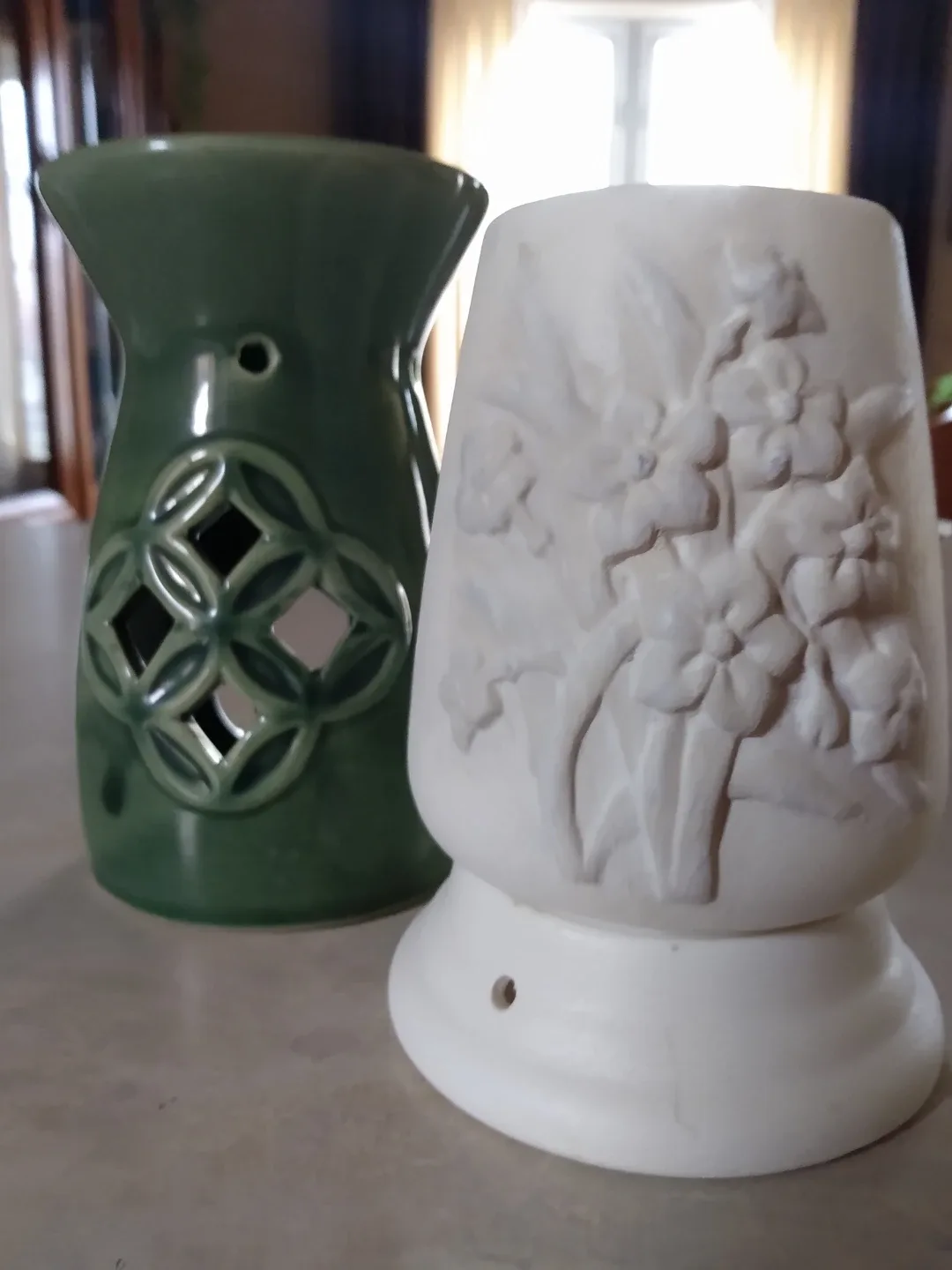 Two Ceramic Green Wax Warmers, Cream Candle holder image indicator(3)