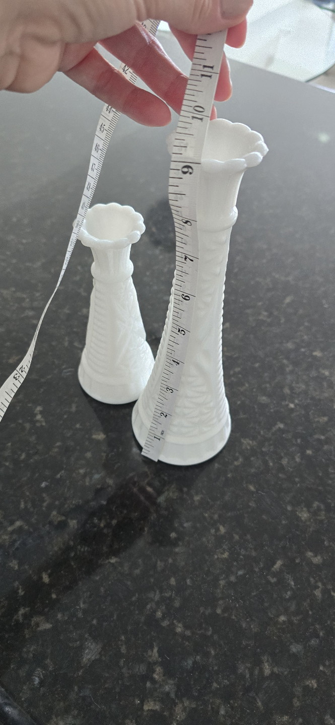 Milk glass vase - photo 4