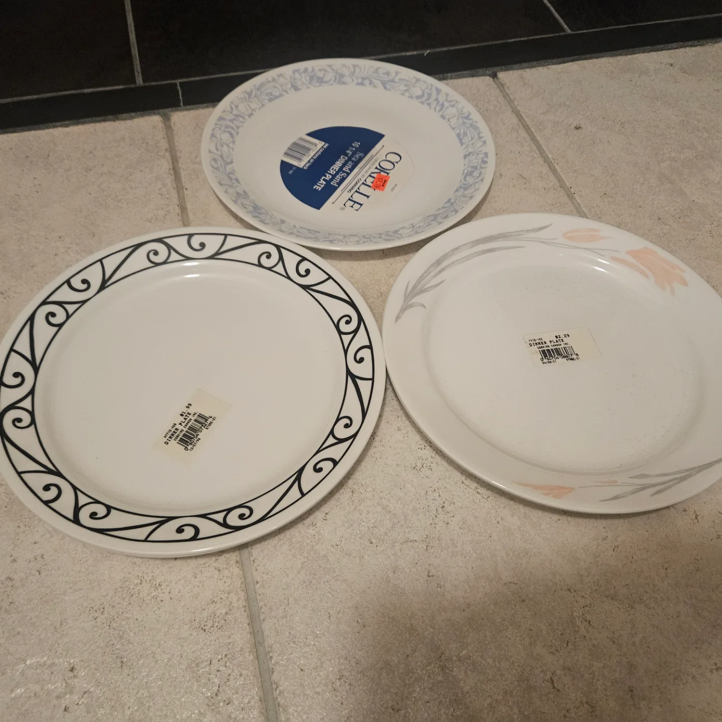 Set of Corelle Dinner Plates and Floral Plates thumbnail