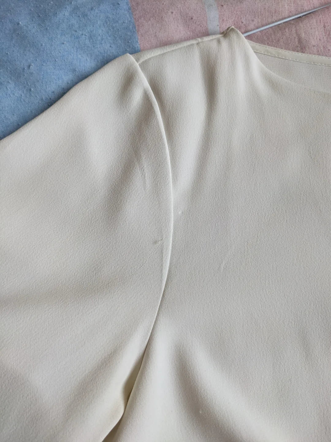 H&M Women's White Blouse image indicator(7)