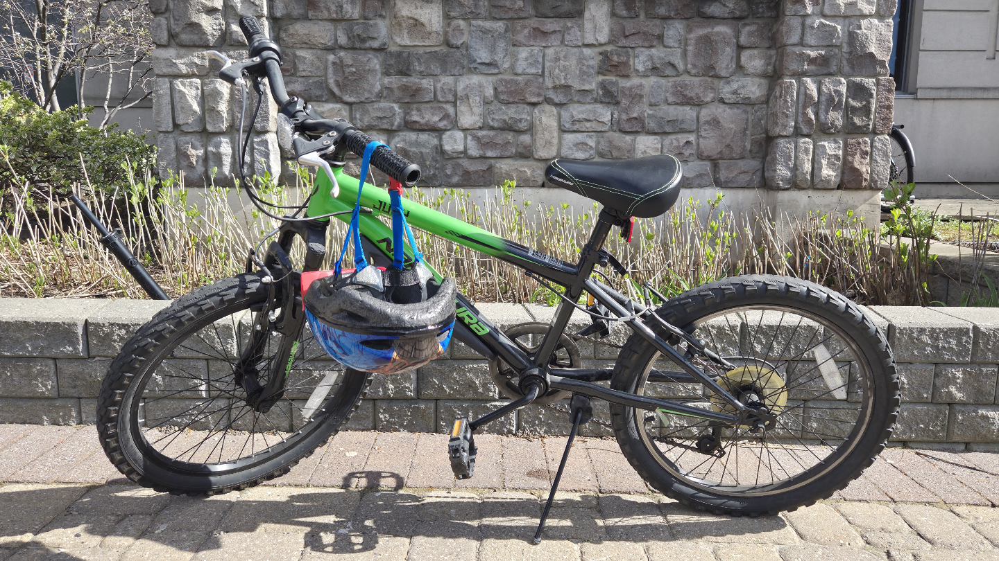 Nakamura Juvy Size 20 Bike with Helmet for Kids