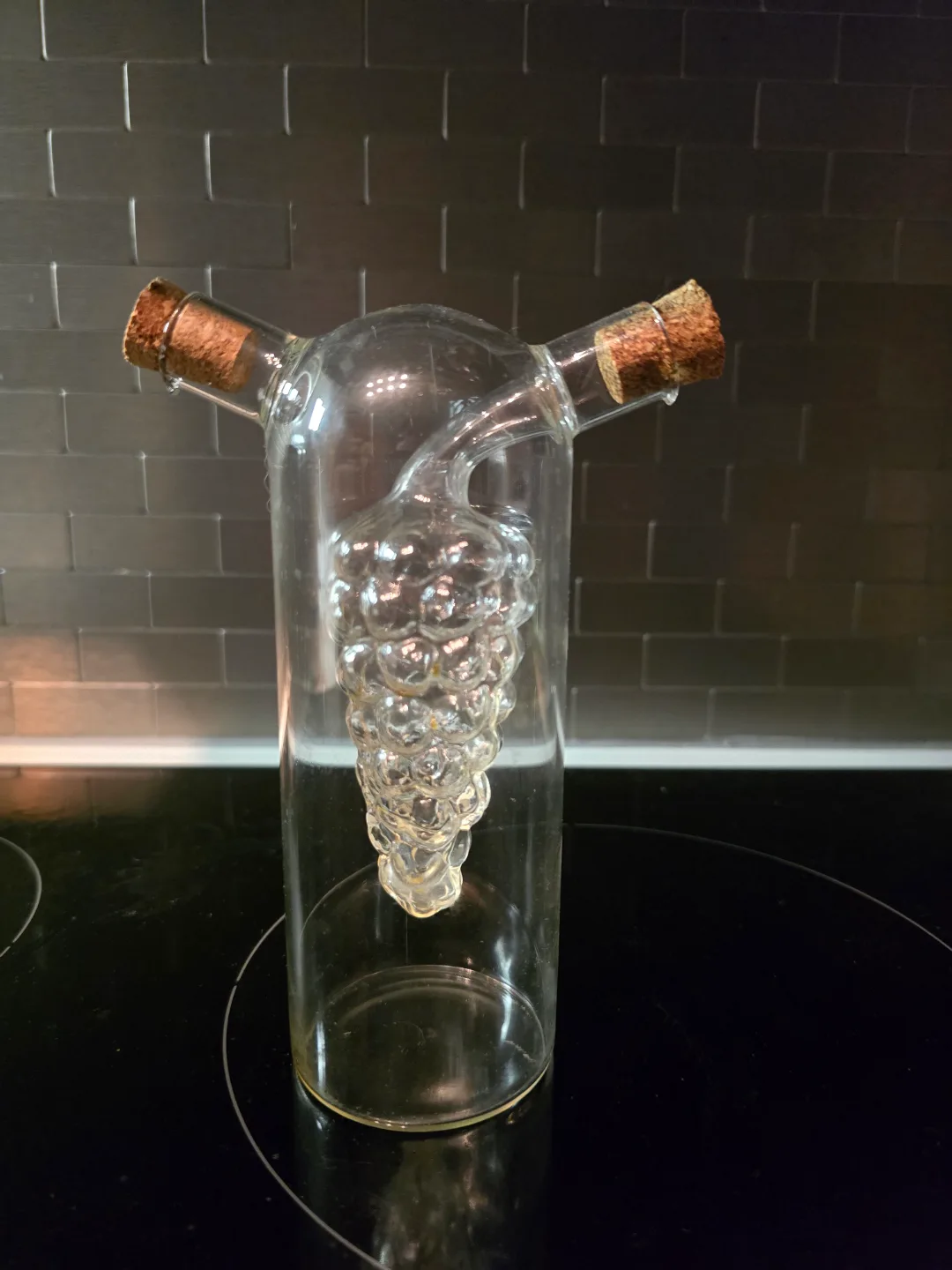 Fox Run 7050 Grape Motif Oil and Vinegar Cruet Dispenser image indicator(3)