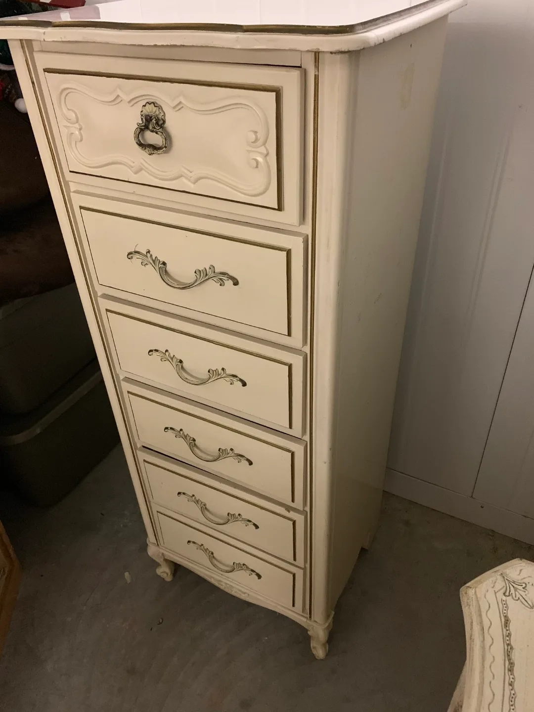 Vintage White 6-Drawer Chest of Drawers image indicator(7)