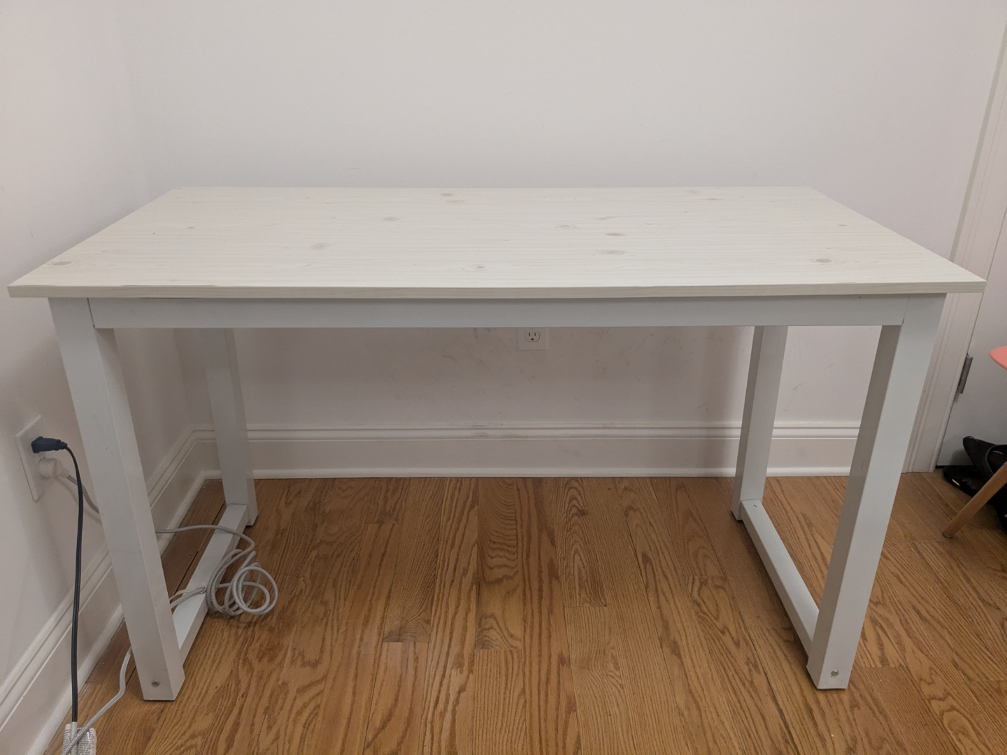 White Computer Desk with Light Wood Top - photo 4