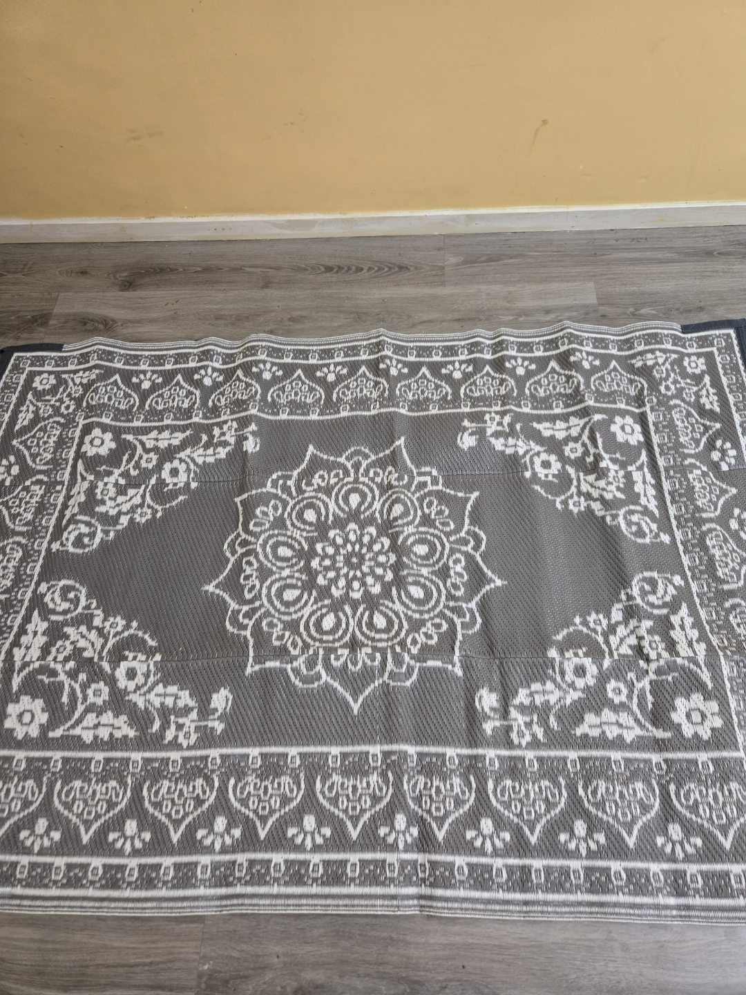 Grey and White Outdoor Mat - photo 3