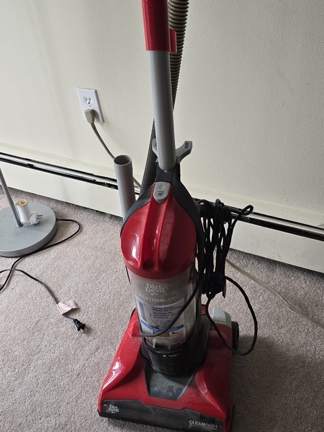 Dirt Devil Featherlite Cleanpath Vacuum