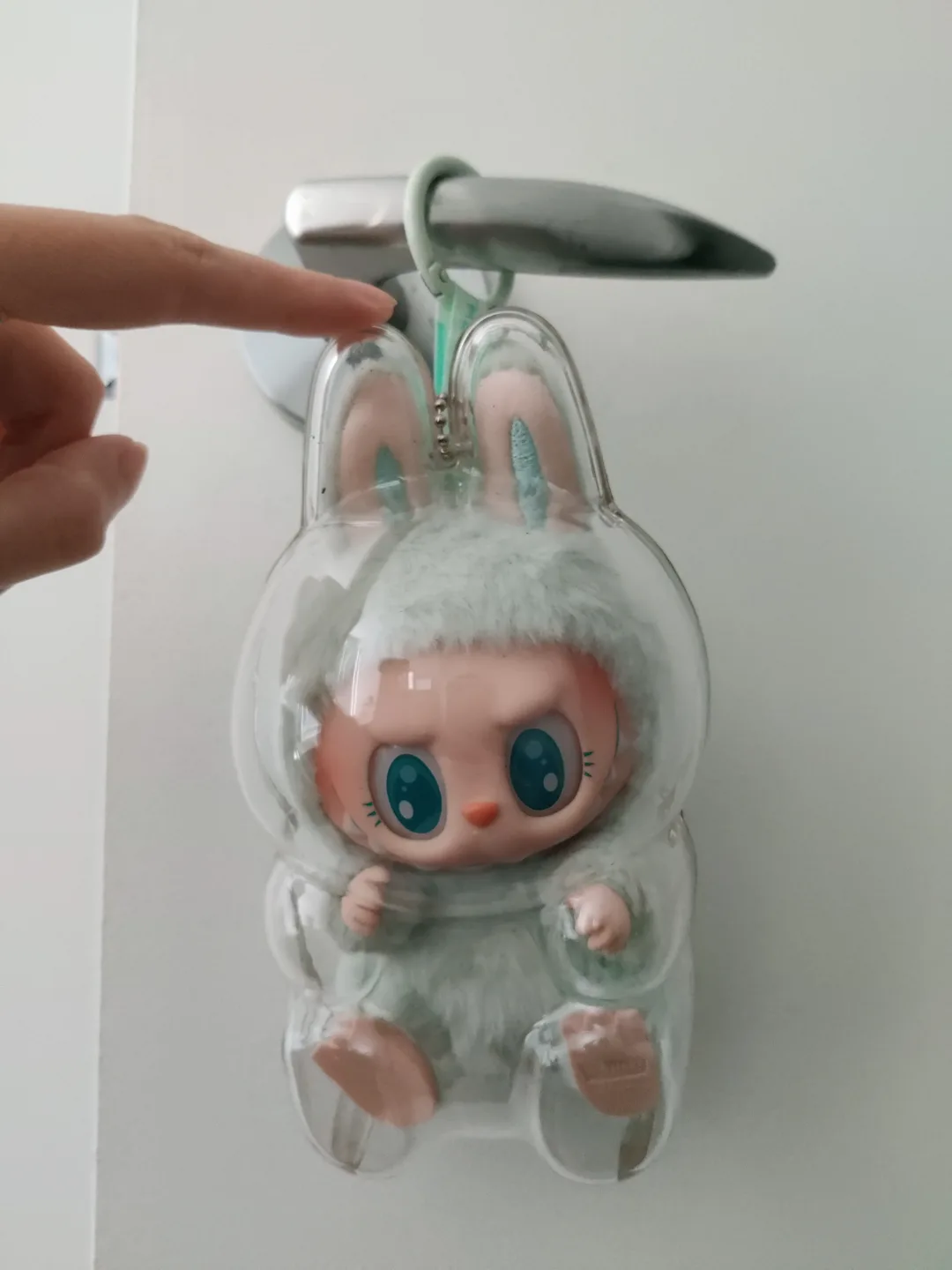 Popmart labubu have a seat protection case image indicator(2)