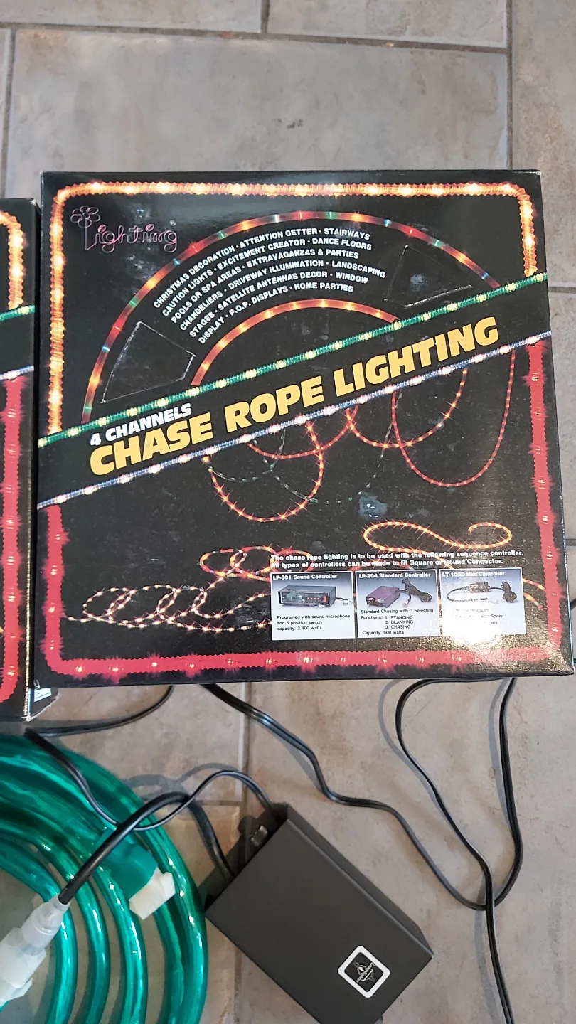 Chase Rope Lighting - Green - 40 Bulbs - 12 Feet image indicator(3)
