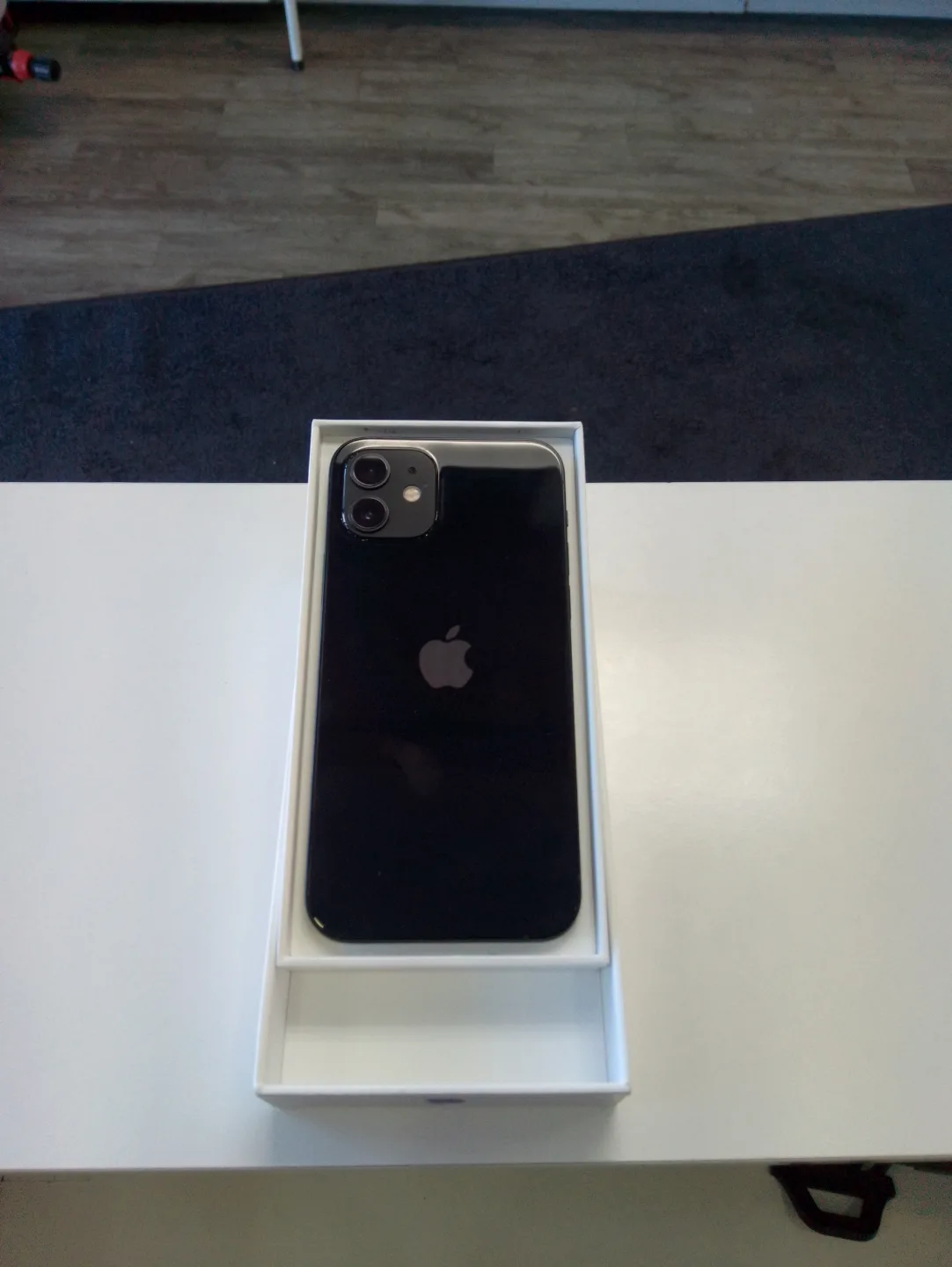 iPhone 12 in Box thumbnail