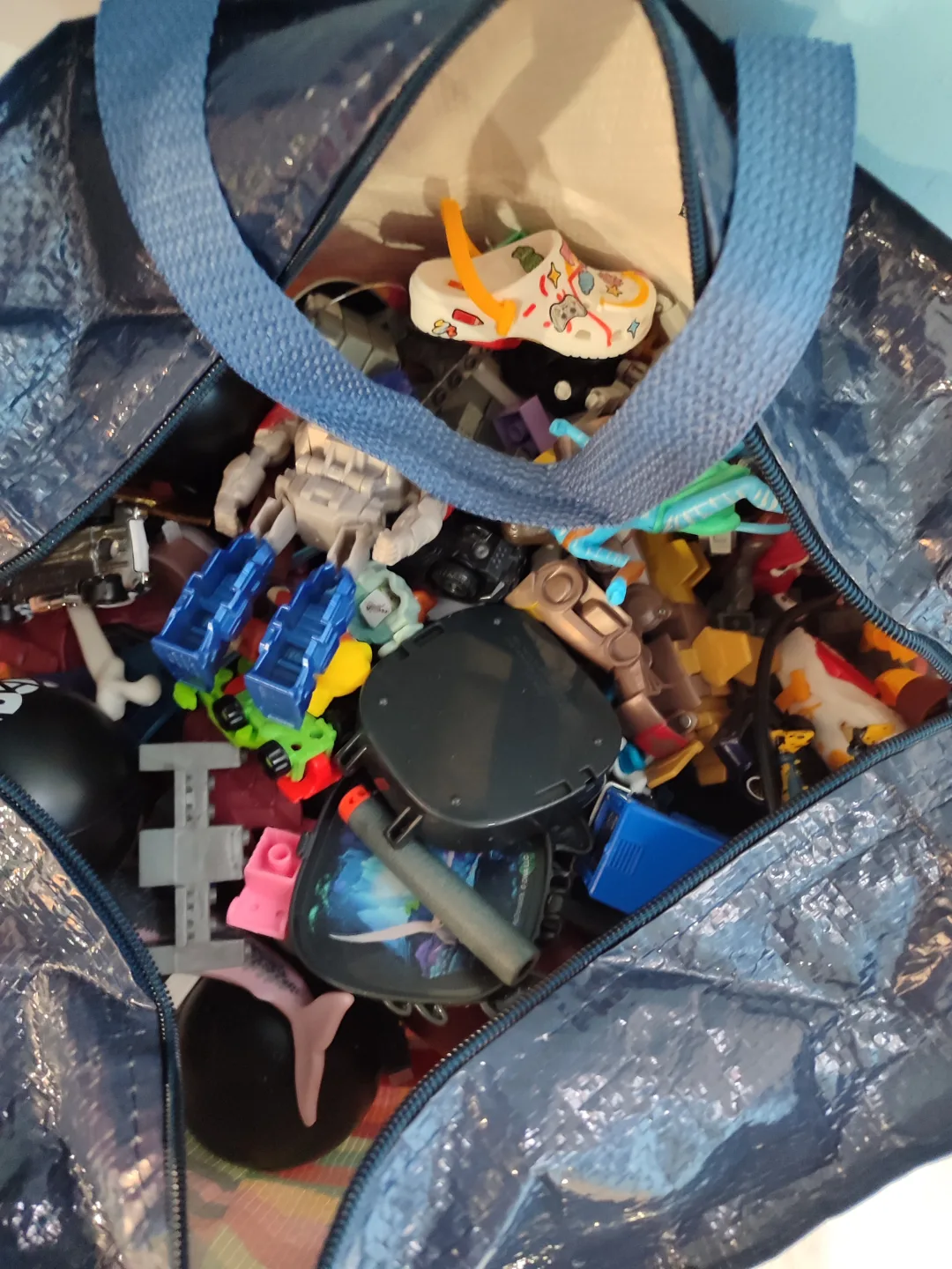 Large Bag of Assorted Toys and Collectibles thumbnail
