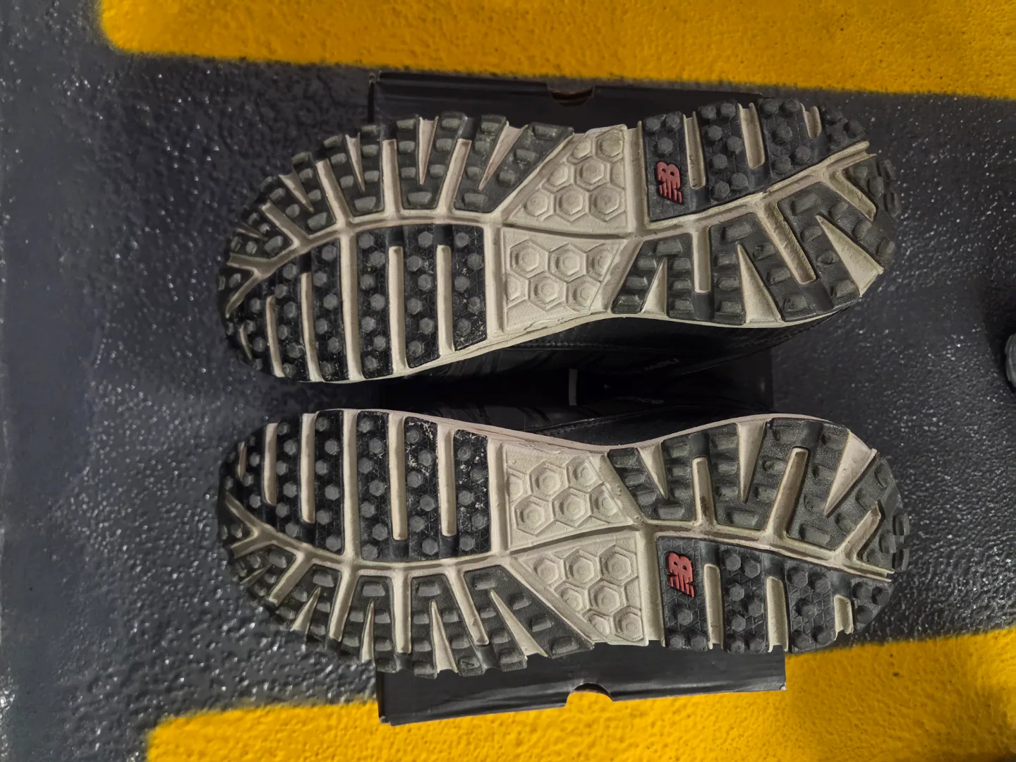 New Balance golf shoes size 9 image indicator(3)