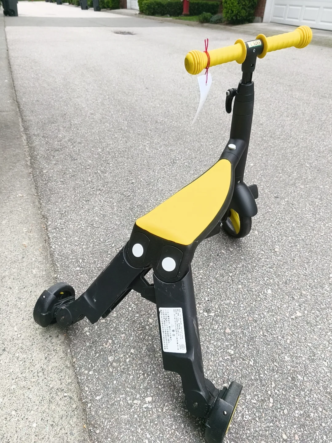 3-in-1 Kids' Scooter, Tricycle, and Balance Bike image indicator(3)