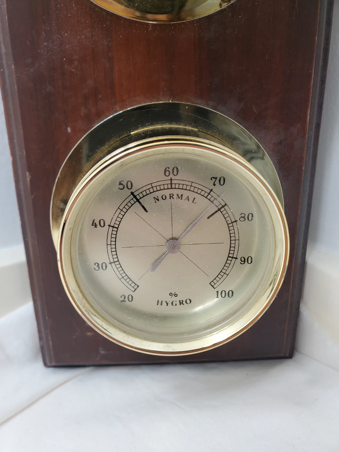 Vintage Wooden Weather Station 🏒 image indicator(2)