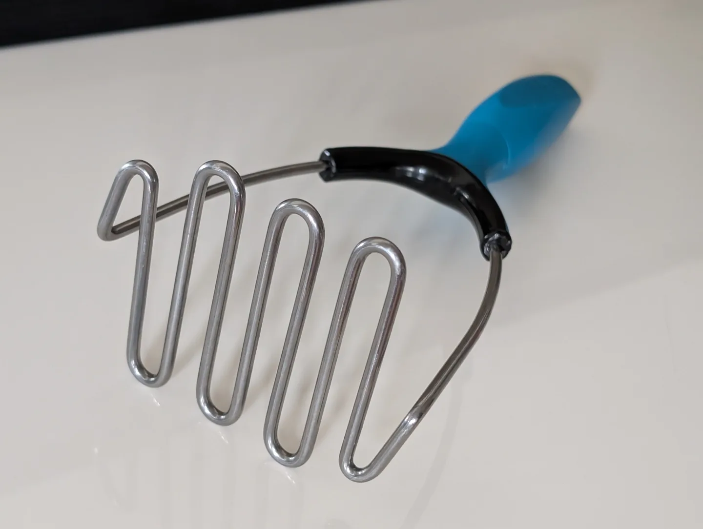 T-fal Blue Potato Masher Brand New image indicator(4)