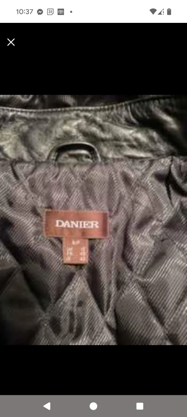 new condition Danier Leather 3/4 length women’s jacket image indicator(3)