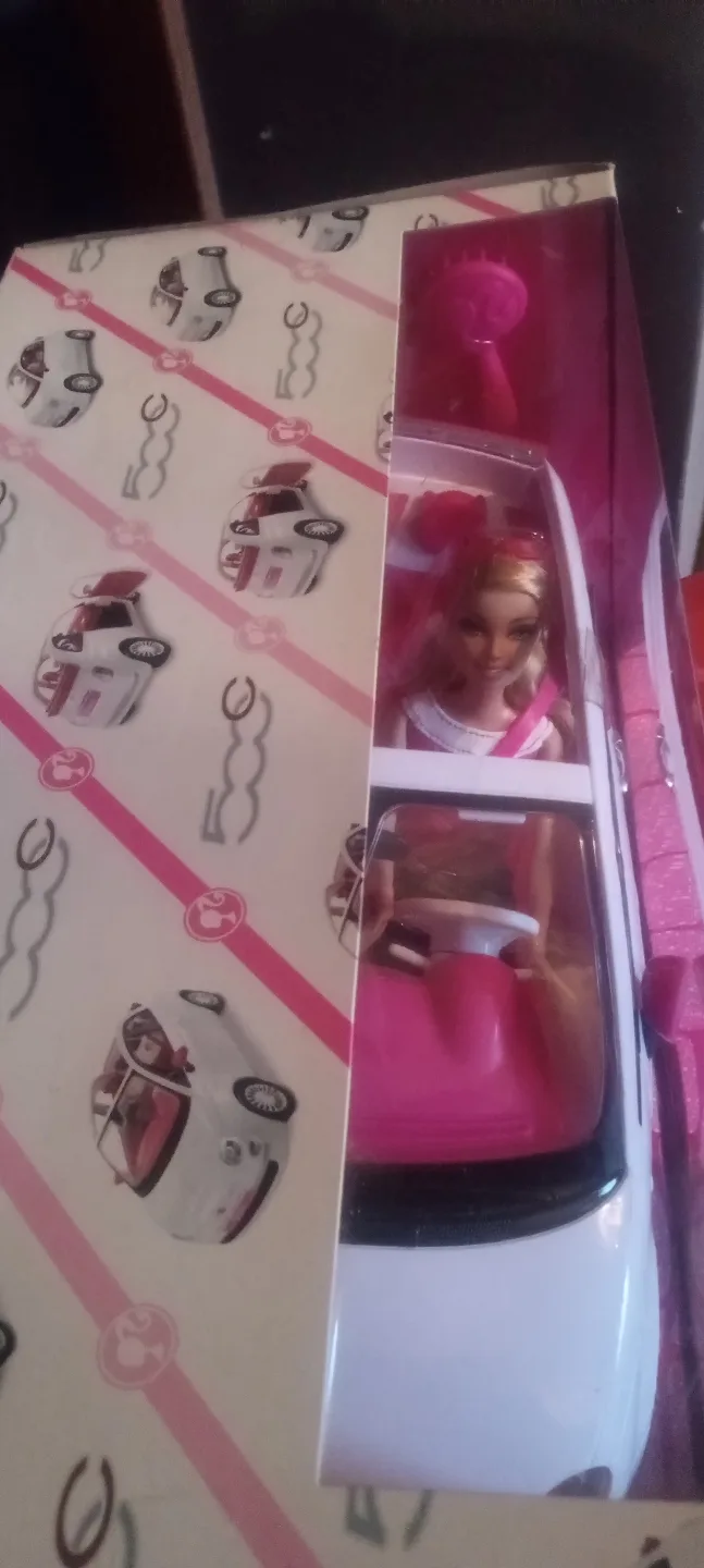 Barbie Fiat 500 Convertible Doll Car Playset image indicator(4)