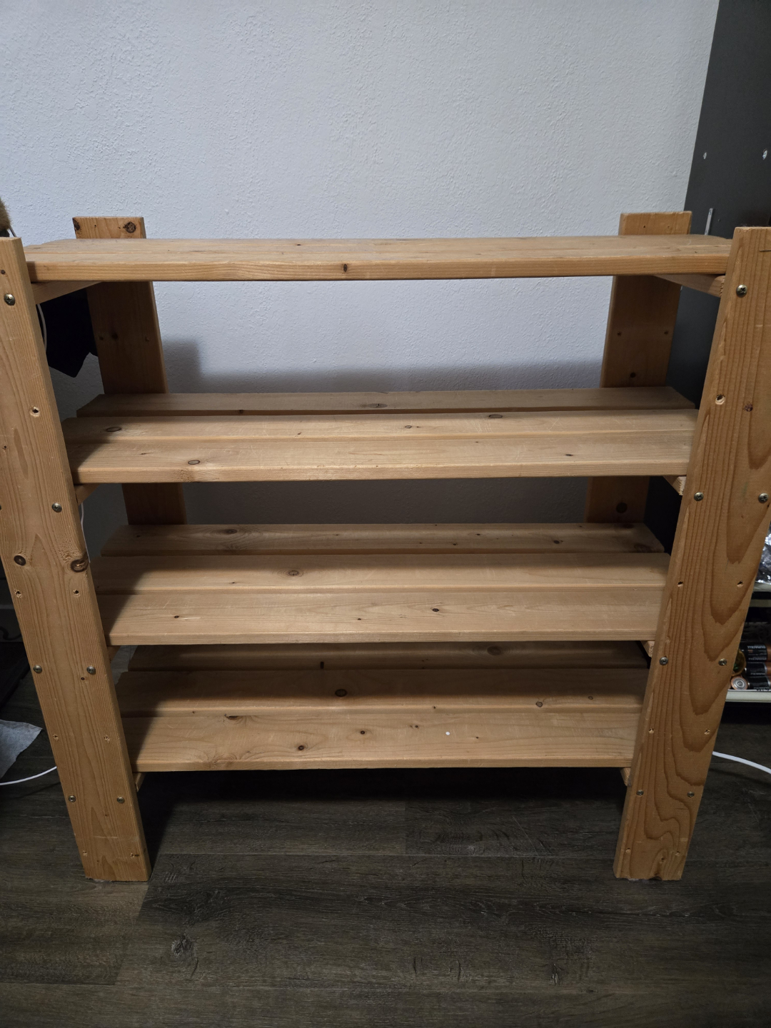 Wooden shelf unit
