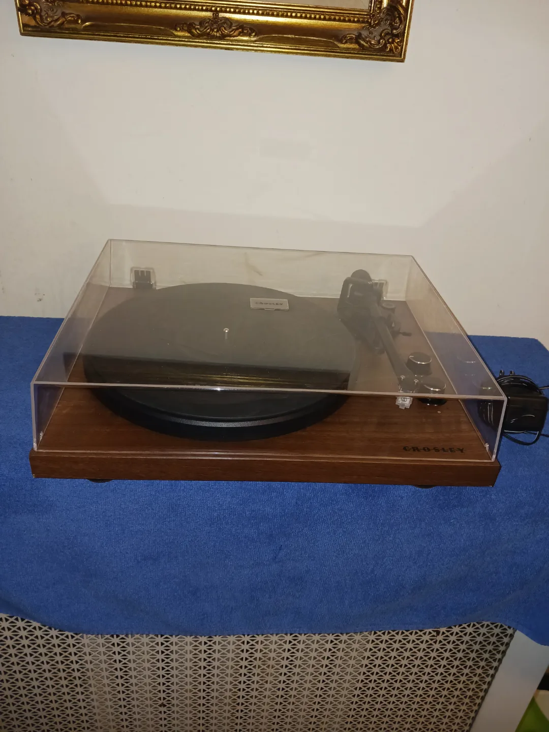 Crosley  C62 Belt DrivenTurntable Walnut finish thumbnail