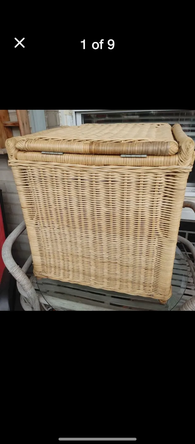Large Wicker Storage Basket with Lid thumbnail