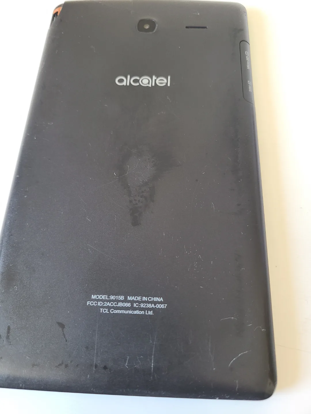 Alcatel 9015B 8GB Android Tablet Working – Cracked Back Corner image indicator(3)