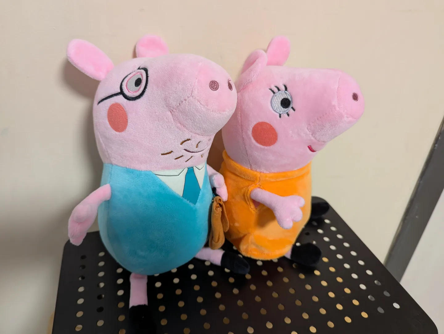 Peppa Pig - Mommy and Daddy Pig Stuff Toys ~ *Pre-Loved* thumbnail