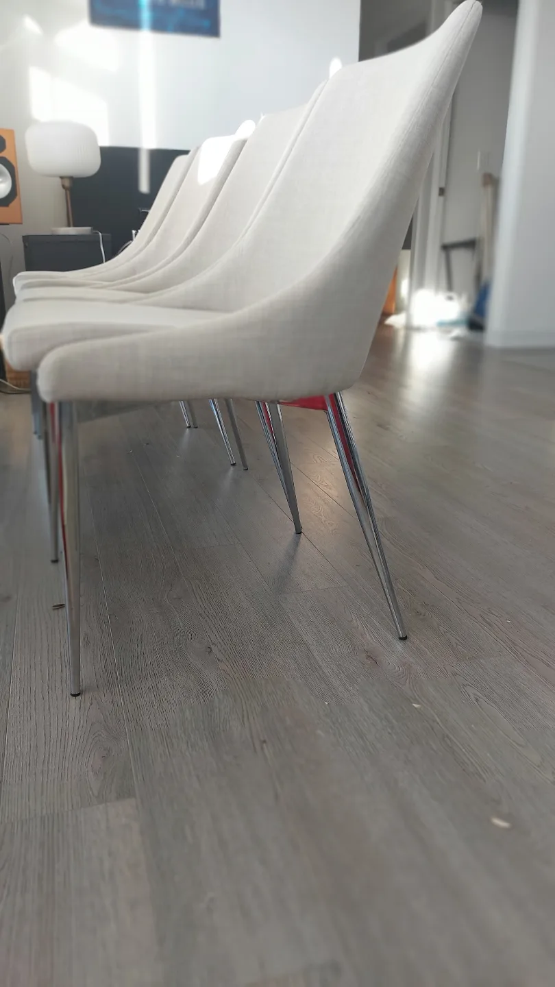 4 Dining Chairs in Biege thumbnail