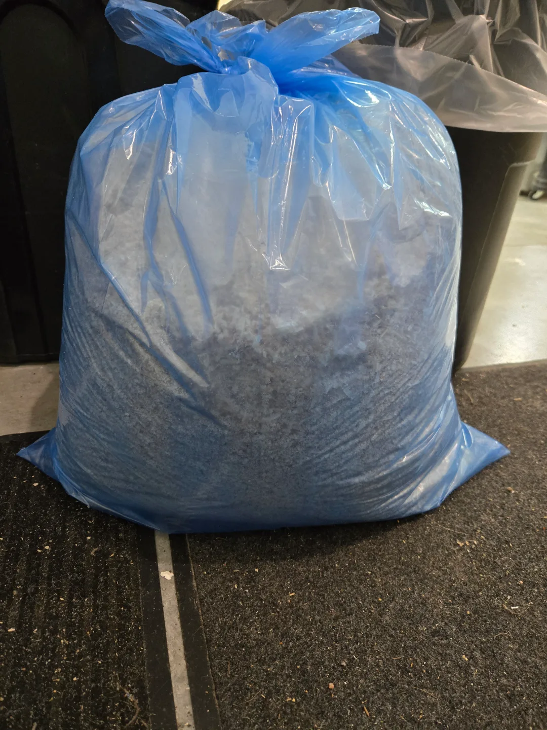 Bag of  pine sawdust shavings. good for pet cage.