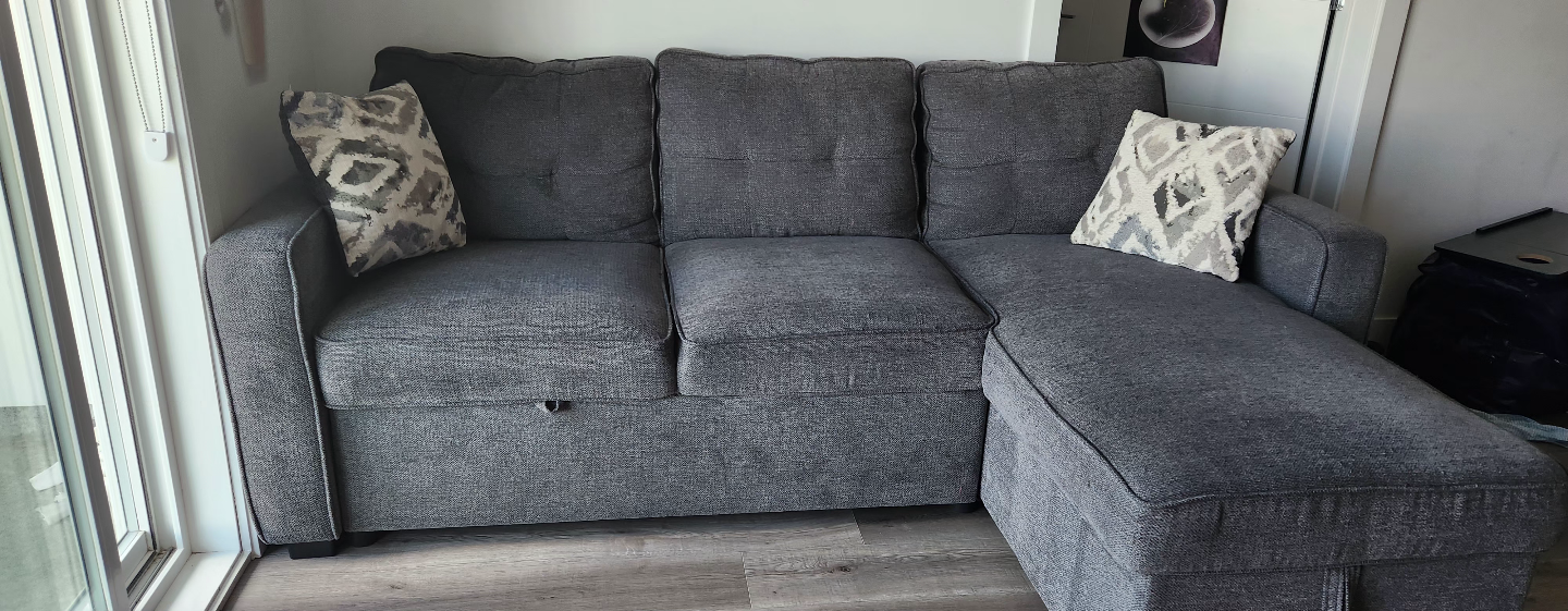 Grey Sectional Sofa with Pull-Out Sleeper