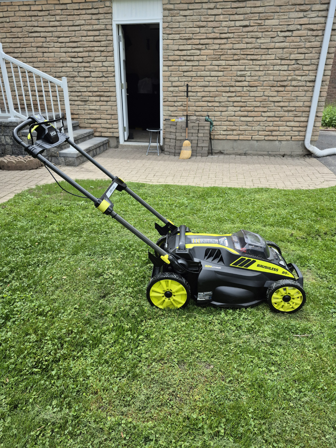 Ryobi 40V Cordless Lawn Mower - photo 3