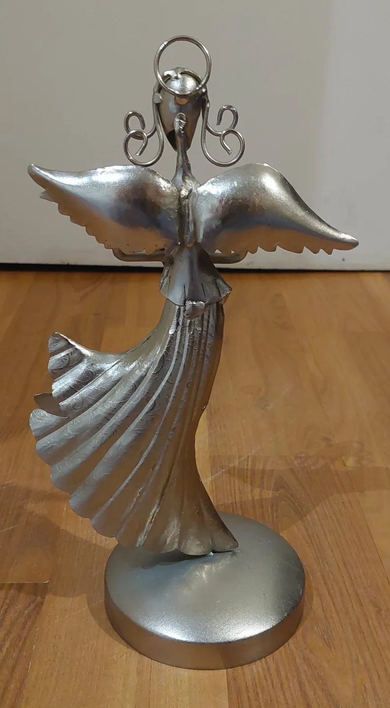 Silver Metal Angel Figurine🏒 image indicator(2)