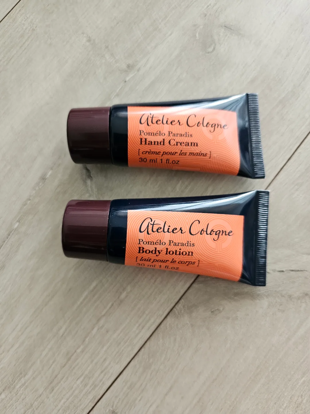 Korean Air Amenity Kit -  Travel-sized image indicator(2)