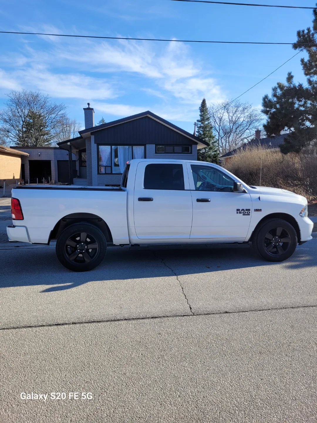 2020 Ram 1500 Classic 4x4 Crew Cab image indicator(4)