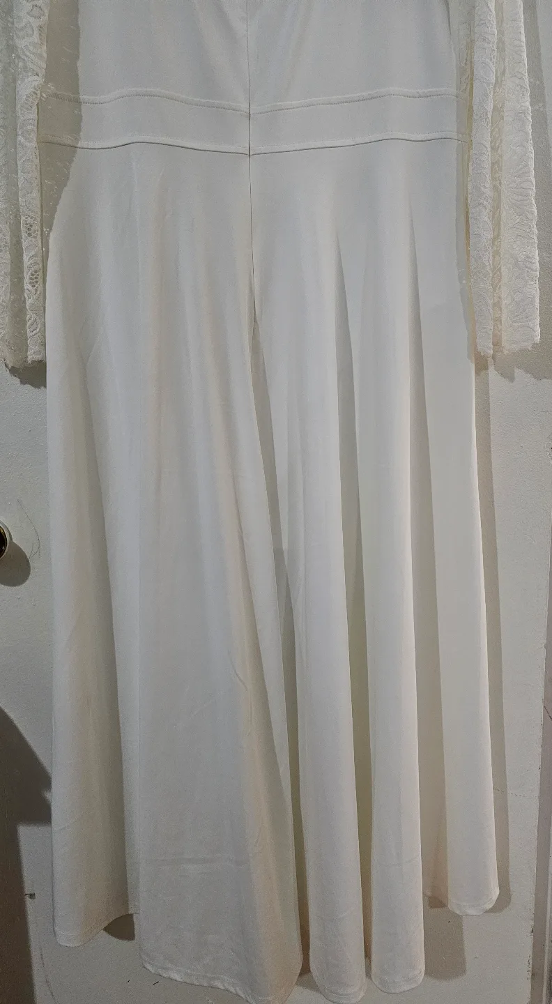 Elegant White Lace Wedding Dress image indicator(8)