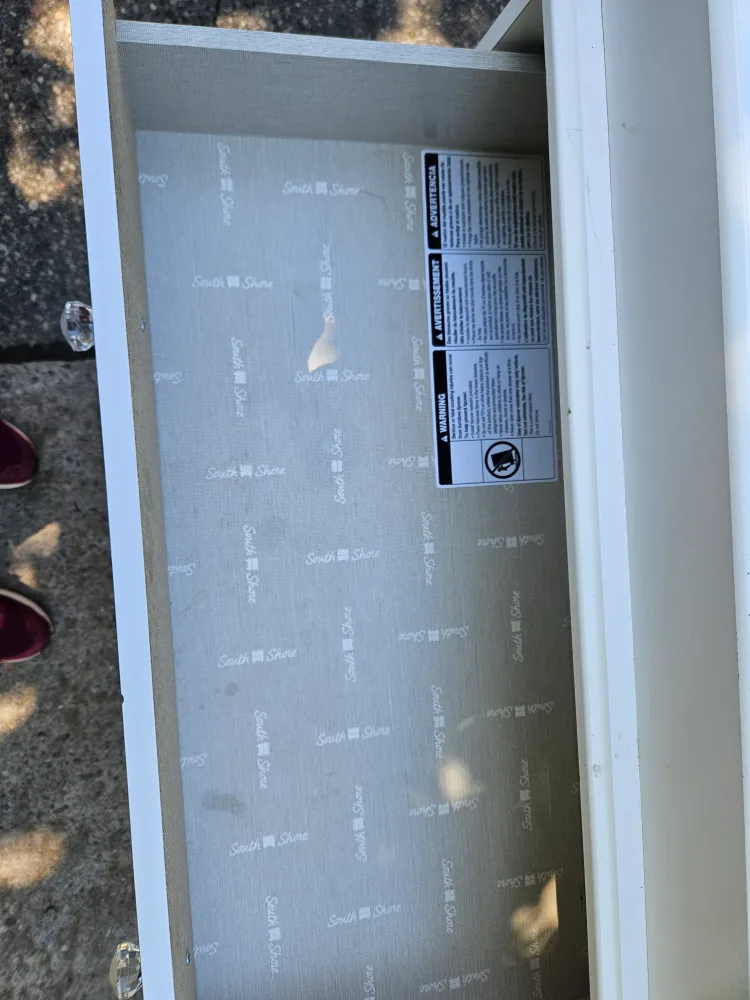 White Changing Table with Shelves image indicator(4)