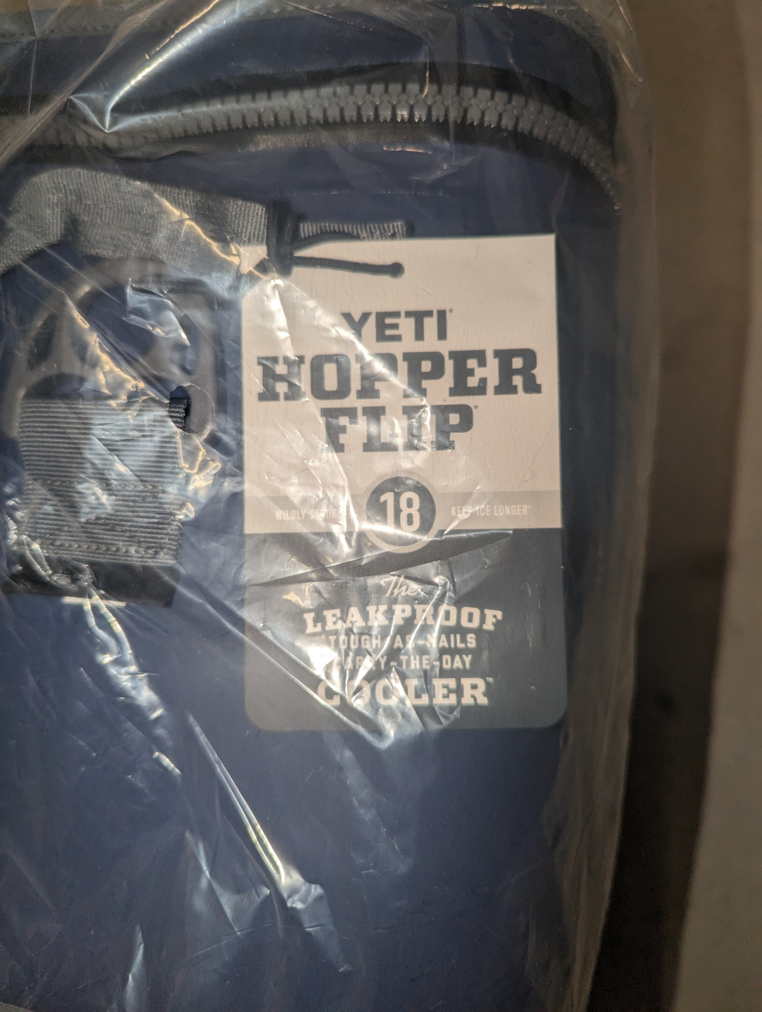 YETI Hopper Flip 18 Soft Cooler - Navy